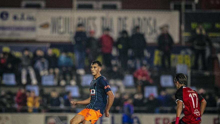 El Valencia obliga al Real Zaragoza a seguir a la espera por Iranzo