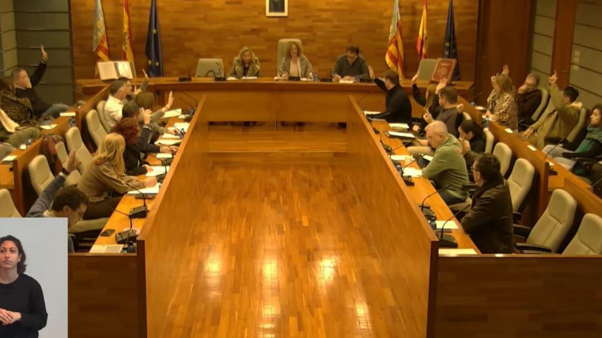 Todo el pleno vota a favor del Plan de Igualdad menos los tres concejales de Vox.