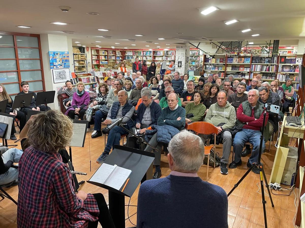 El acto ha contado con gran cantidad de aistentes.