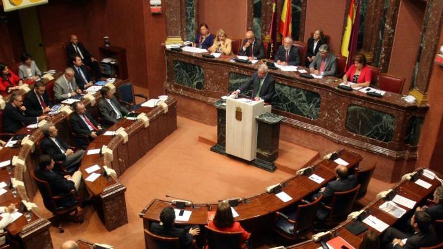 Los diputados en una imagen de archivo de una sesión de la Asamblea regional.