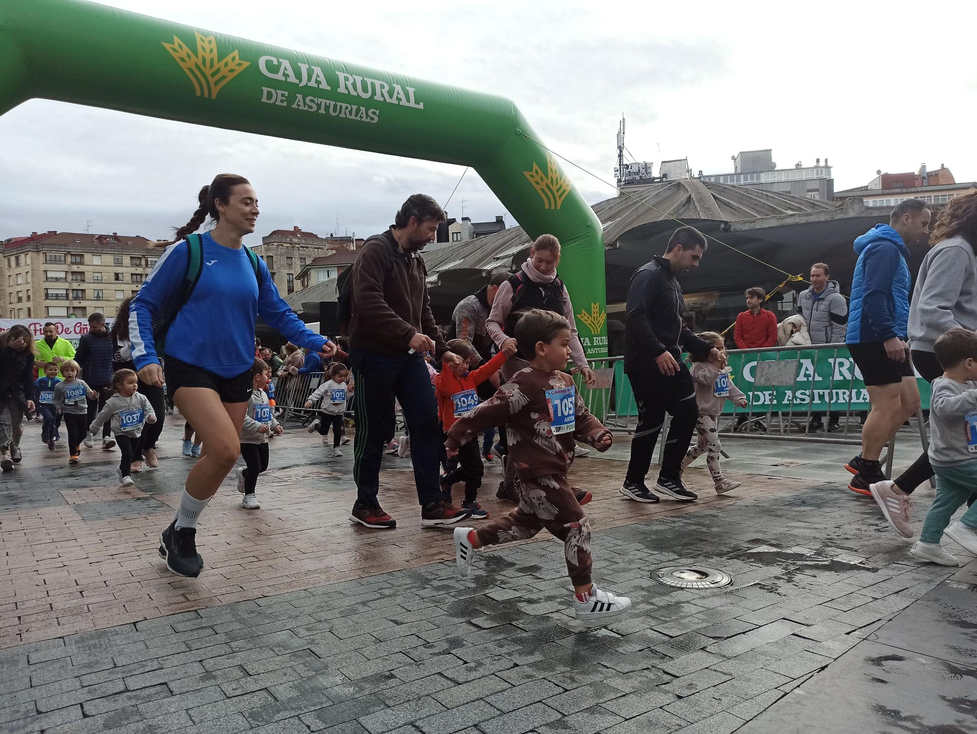 Casi 1.500 participantes disputan la carrera de Fin de Año de Pola de Siero