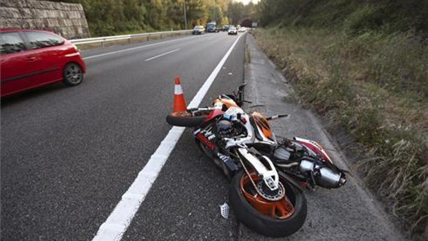 Dos motoristas heridos en la CV-20 en Fanzara y Cirat en menos de una hora