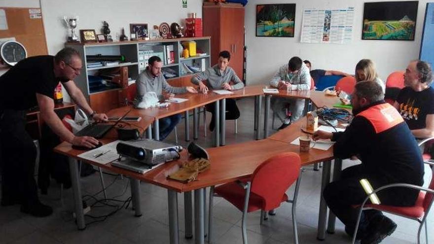 Protección Civil desarrolla un curso de formación ante riesgos eléctricos