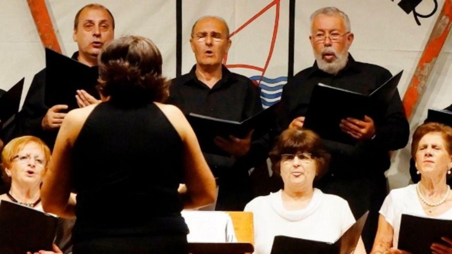 Una edición del Festival O Son do Mar, con Pablo Pais en el centro de la imagen. | Cortesía Beni Estévez
