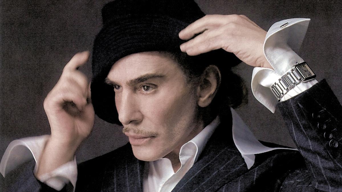 Zara ha anunciado una próxima colaboración con John Galliano.
