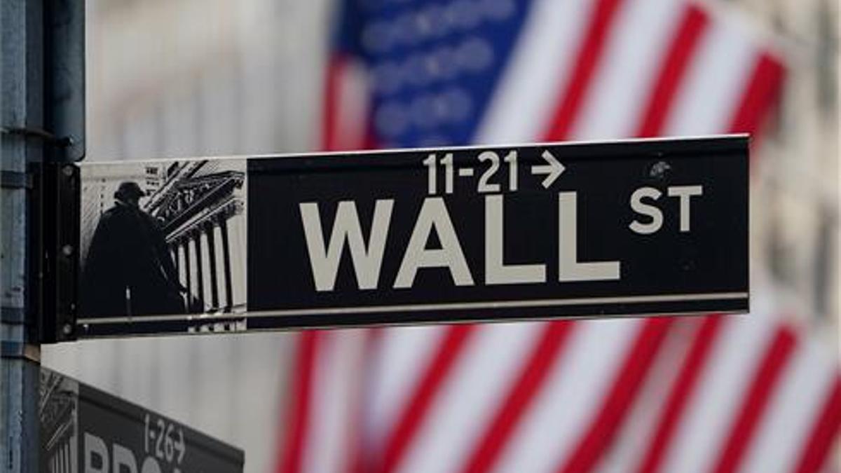 Indicación hacia Wall Street, sede de la Bolsa de Nueva York