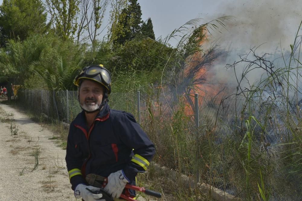 Incendio de matorral en Cabezo de Torres