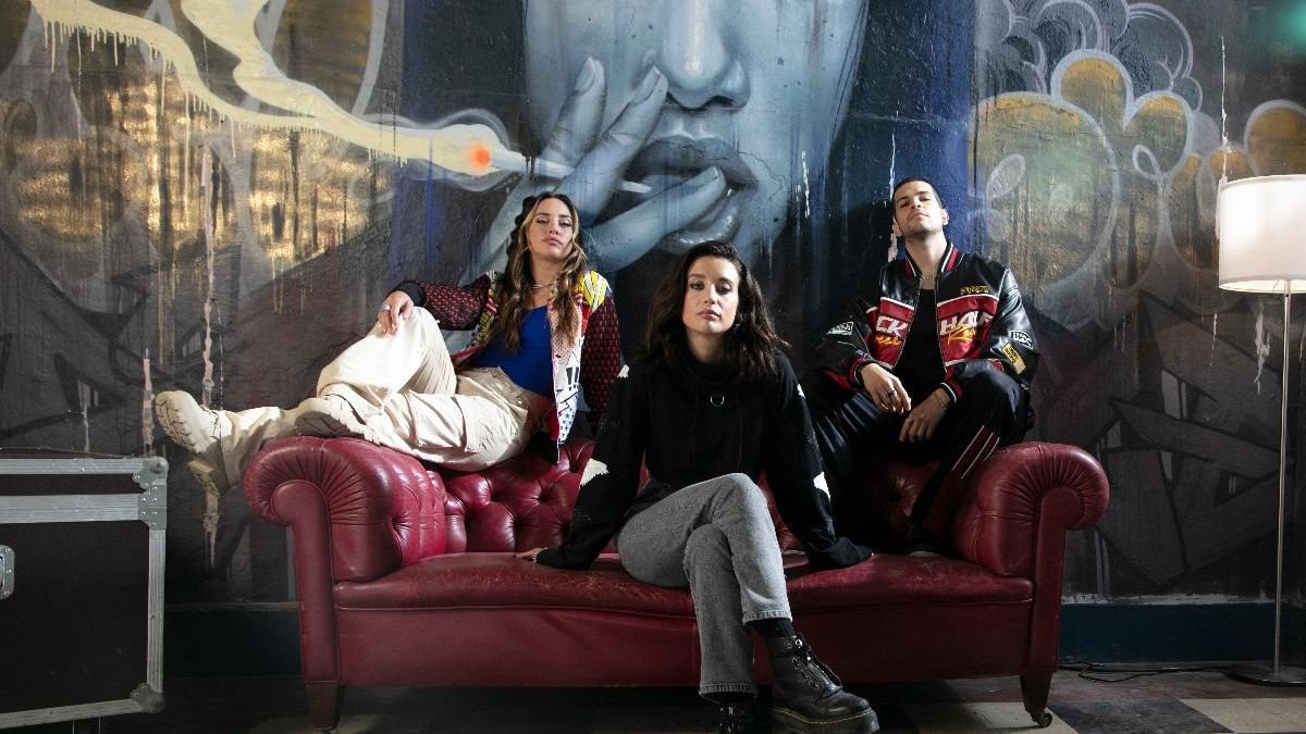 Asia Ortega, María Pedraza y Bernardo Flores.