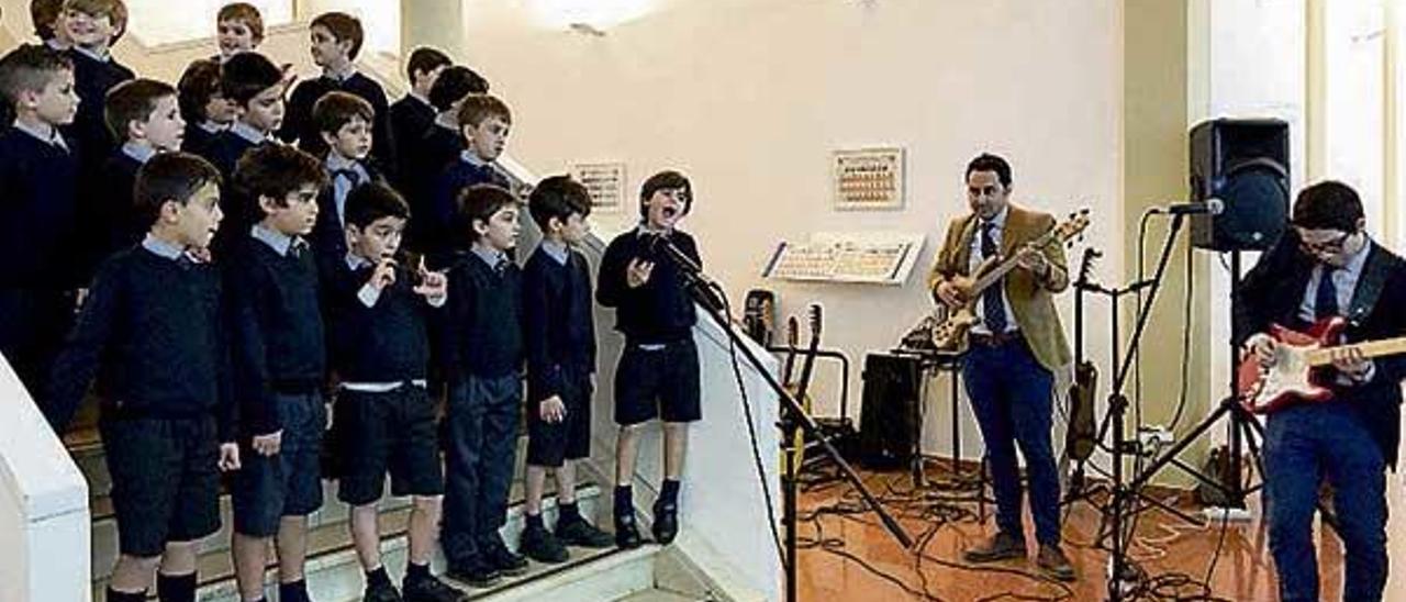 Concierto de los alumnos de Primaria.  // Juan Caballero