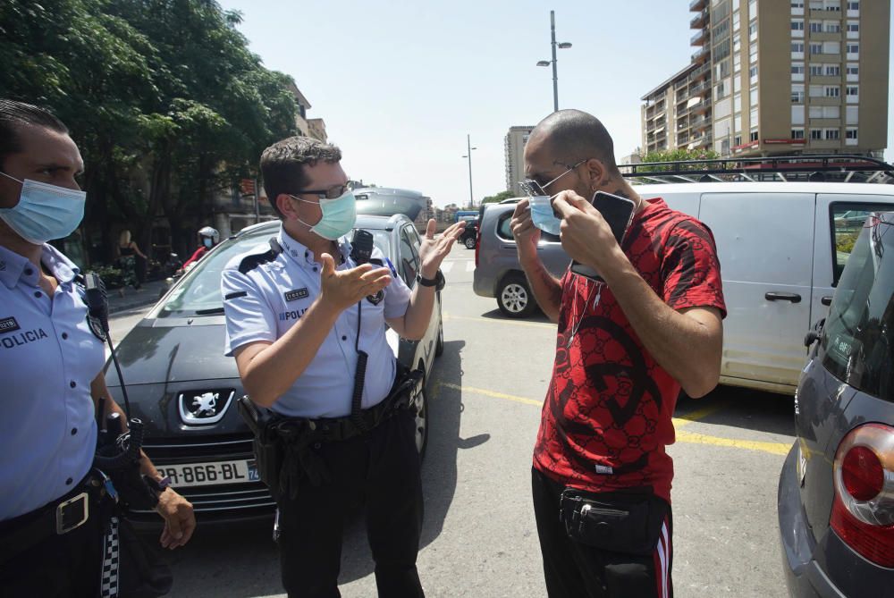 Primer dia amb la mascareta obligatòria a Catalunya