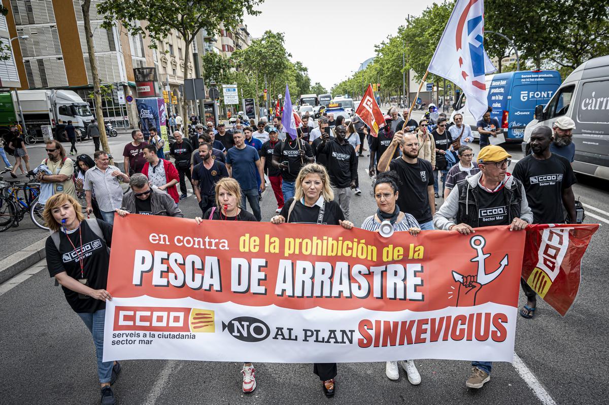 Pescadores de Barcelona protestan contra la prohibición de la pesca de arrastre