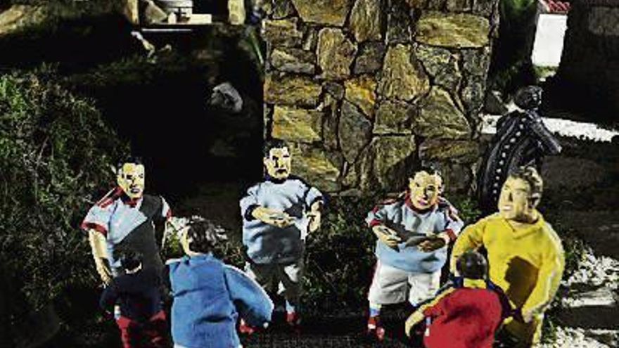 Un guiño al celtismo | La plantilla del Real Club Celta de Vigo ocupa también un lugar de privilegio en el Belén Artesanal de Valga. Se trata, sin duda, de un guiño a los numerosos aficionados al equipo vigués y un reconocimiento a su brillante trayectoria.
