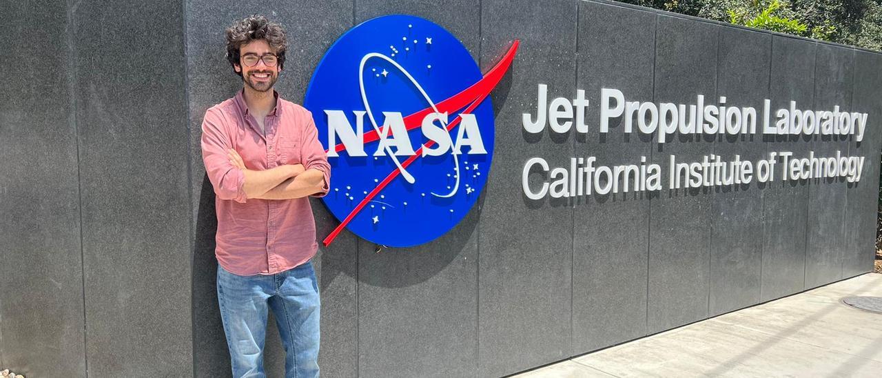 El científico ibicenco Albert Cisquella Serra en la sede de NASA Jet Propulsion Laboratory.