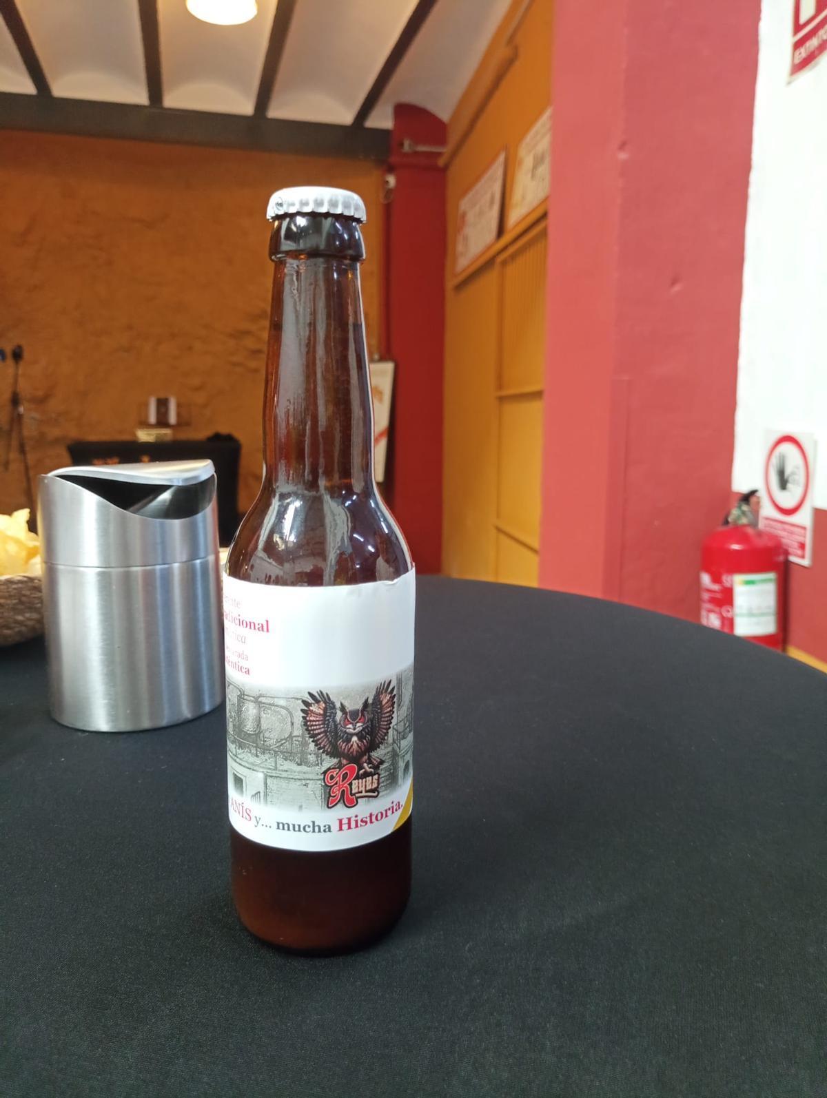 La nueva cerveza creada por Anís Machaquito.