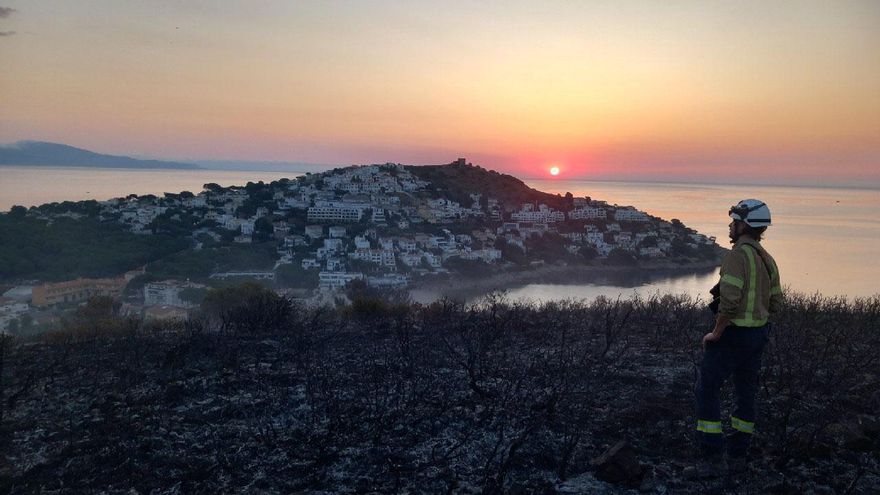 Les imatges de l'incendi de Montgó