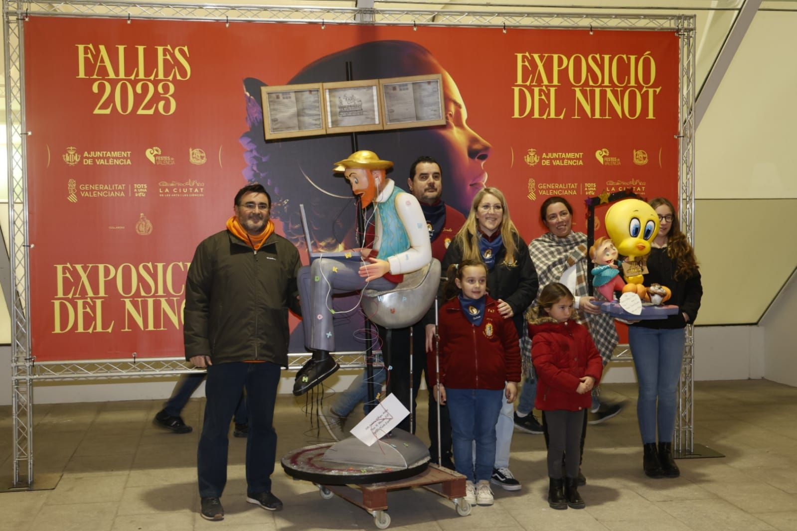 Fallas 2023 | Entrega de Ninots a la Exposición (sesión lunes por la tarde)