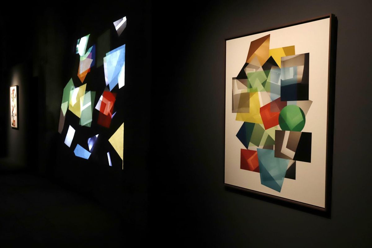 Dos de las piezas de la exposición 'Lugares en movimiento'.