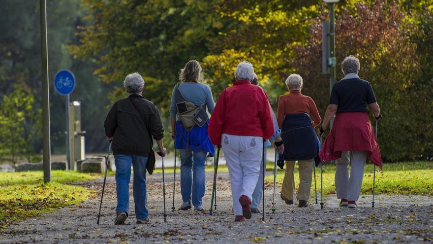 Caminar aproximadamente 40 minutos al día, incluso realizando una caminata ligera, podría tener un impacto significativo en la salud a largo plazo.