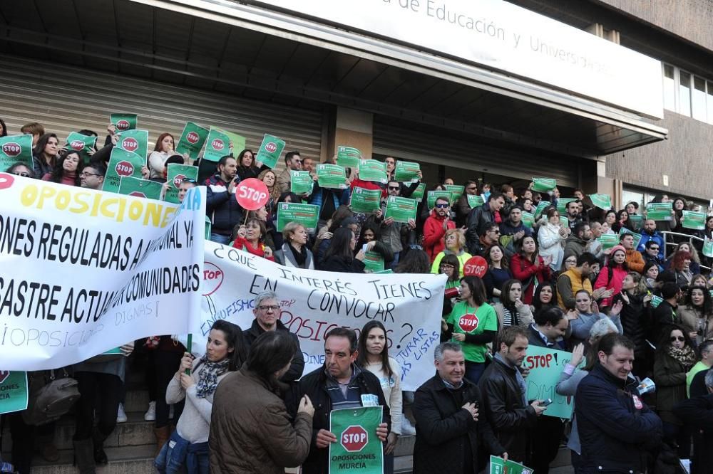 Los interinos dicen 'no' a las oposiciones a maestro