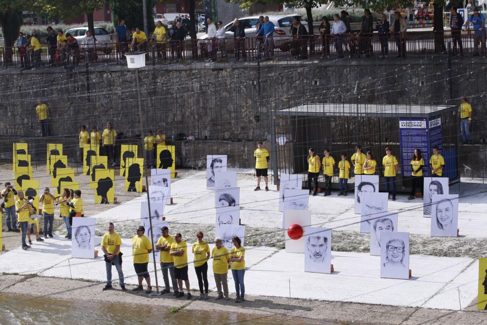 Acció a favor de la unitat i «la República» a la llera de l''Onyar