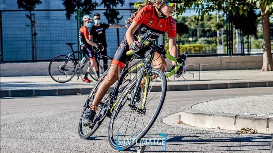 La xixonenca Ainhoa Cano, subcampeona autónomica de XCO