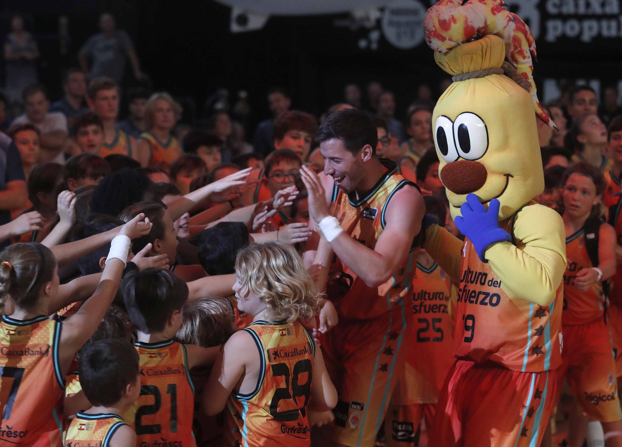 Presentación del Valencia Basket en La Fonteta