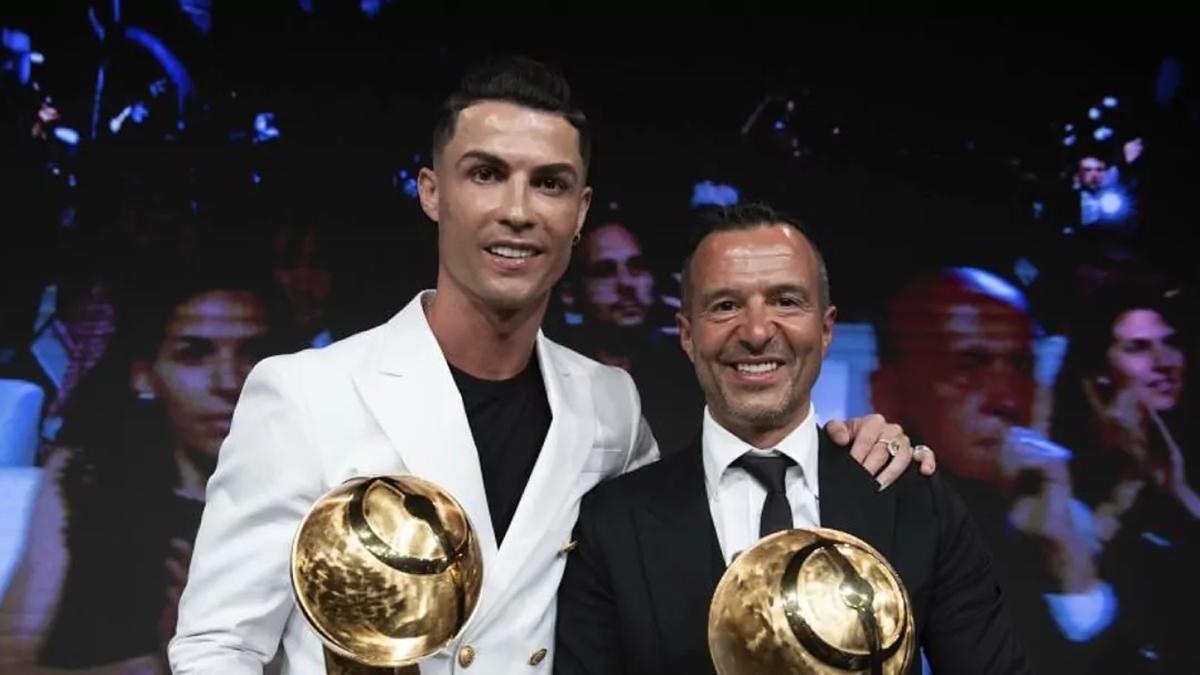 Cristiano Ronaldo junto a Jorge Mendes