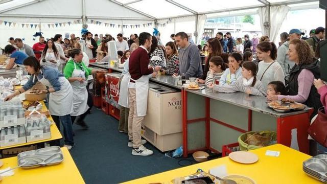 Asistentes a la jornada de ayer en el colegio San Ignacio.  | LNE
