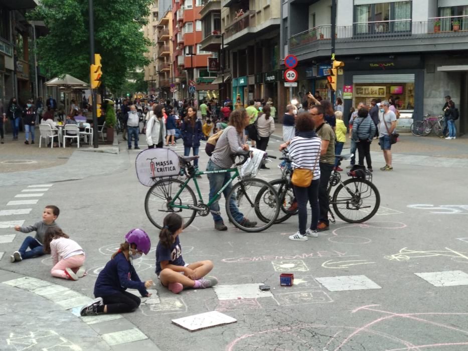 El carrer Migdia de Girona, peatonal per una tarda