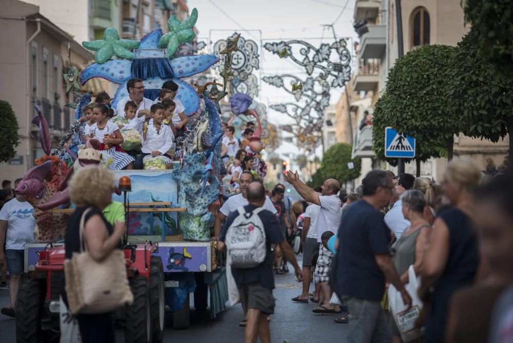 La Vila despide sus fiestas con el desfile infantil