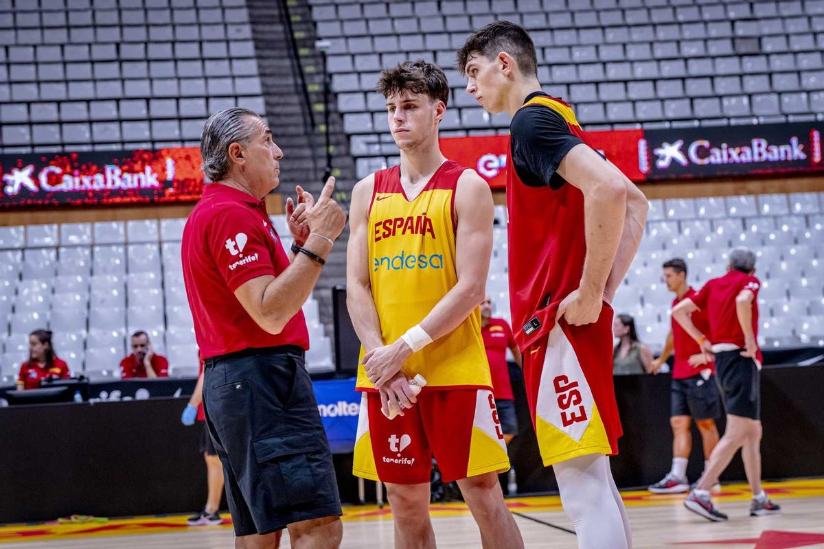 El seleccionador reconoce que no tienen esperiencia pero confía en los jóvenes Saint-Supery y De Larrea para que dirijan al equipo