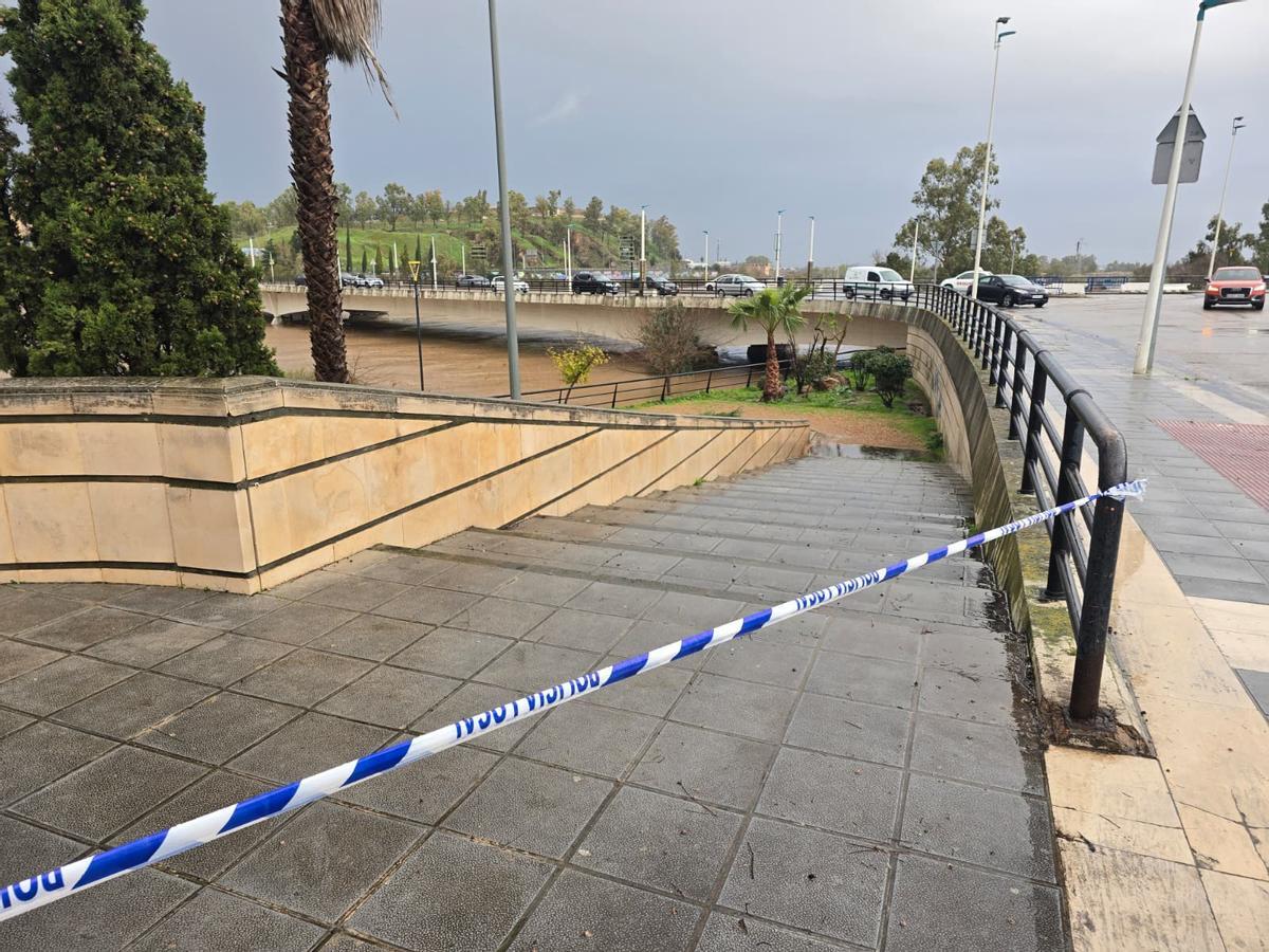 Los paseos de la margen izquierda del Guadiana están cerrados.