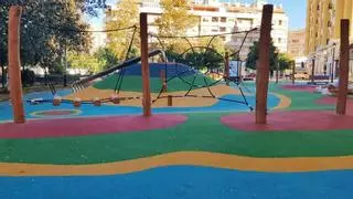 La diversión de deslizarse: Dénia abre su parque de toboganes