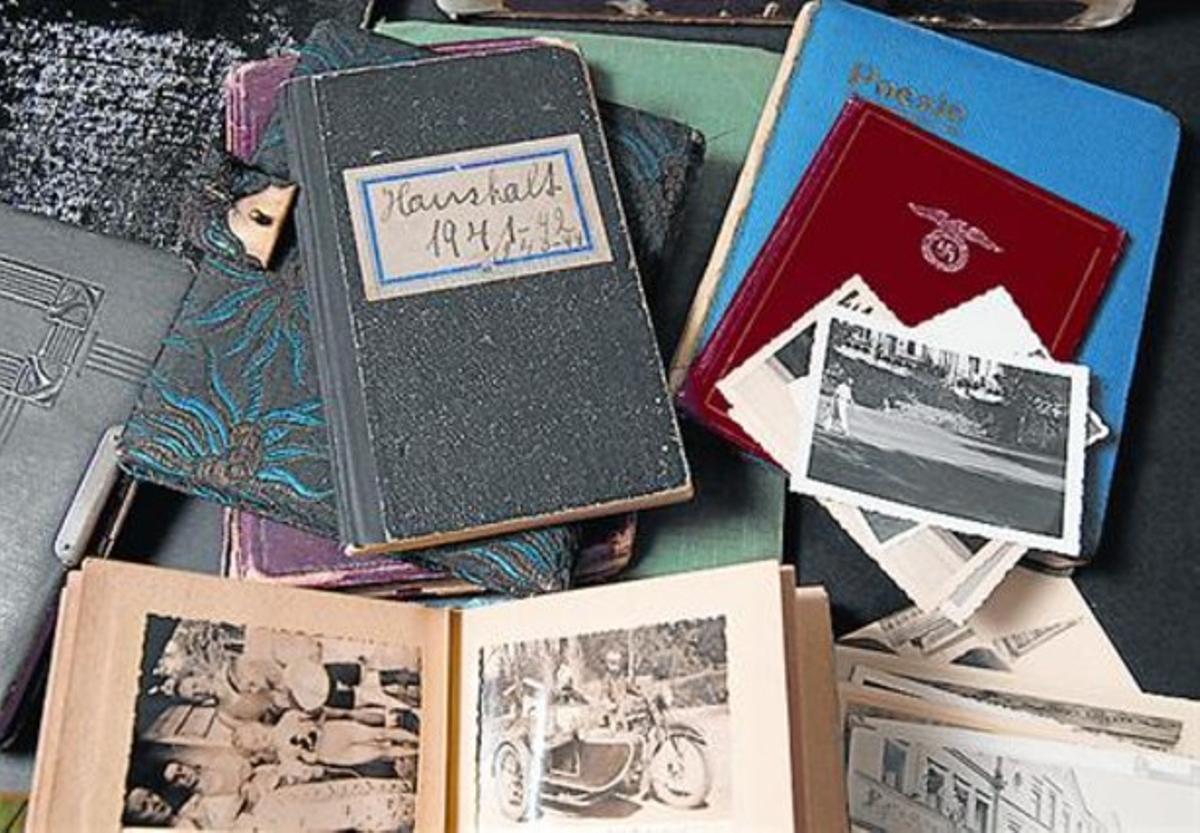 La troballa 8 Llibretes de notes i àlbums de fotos de Himmler.