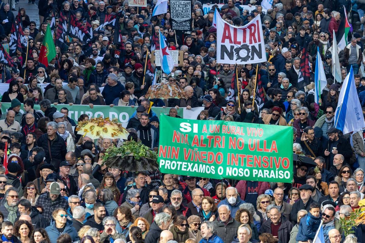 Manifestación contra Altri en Santiago.