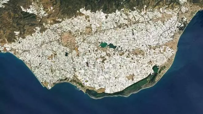 La única construcción humana visible desde el espacio está en el sur de España