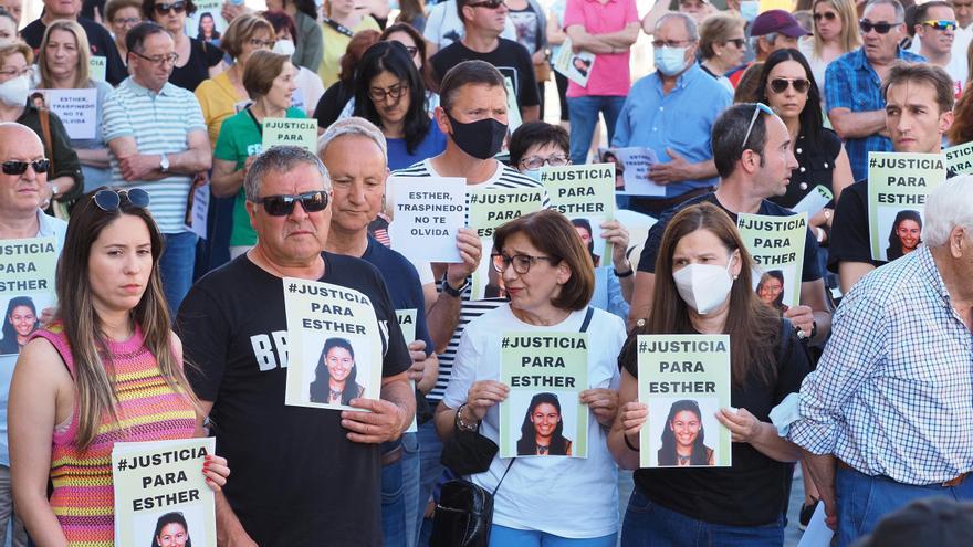 Concentración en memoria de Esther López.