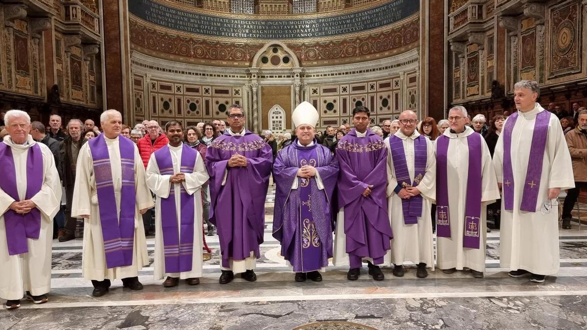 EL PAPA RECIBE AL ARZOBISPO DE SANTIAGO | Misa histórica: el arzobispo ...