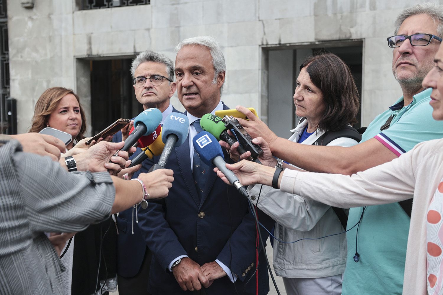 En imágenes: la toma de posesión del nuevo Jefe Superior de la Policía Nacional en Asturias