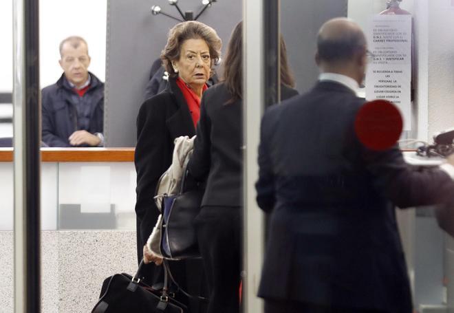 Quiénes son los cinco jueces que han intervenido en el caso Taula que afectó a Rita Barberá y su grupo municipal