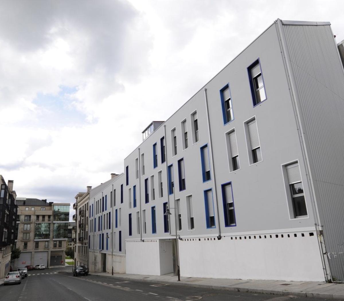 Viviendas de protección oficial en la rúa Molinera, de Lalín. | BERNABÉ/JAVIER LALÍN