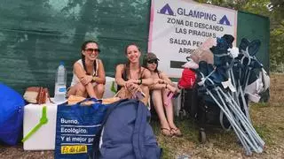 El Aquasella ya retumba en Arriondas y hay quien se cruza toda España para no perdérselo: “¿Doce horas de viaje? Sabemos que merece la pena”