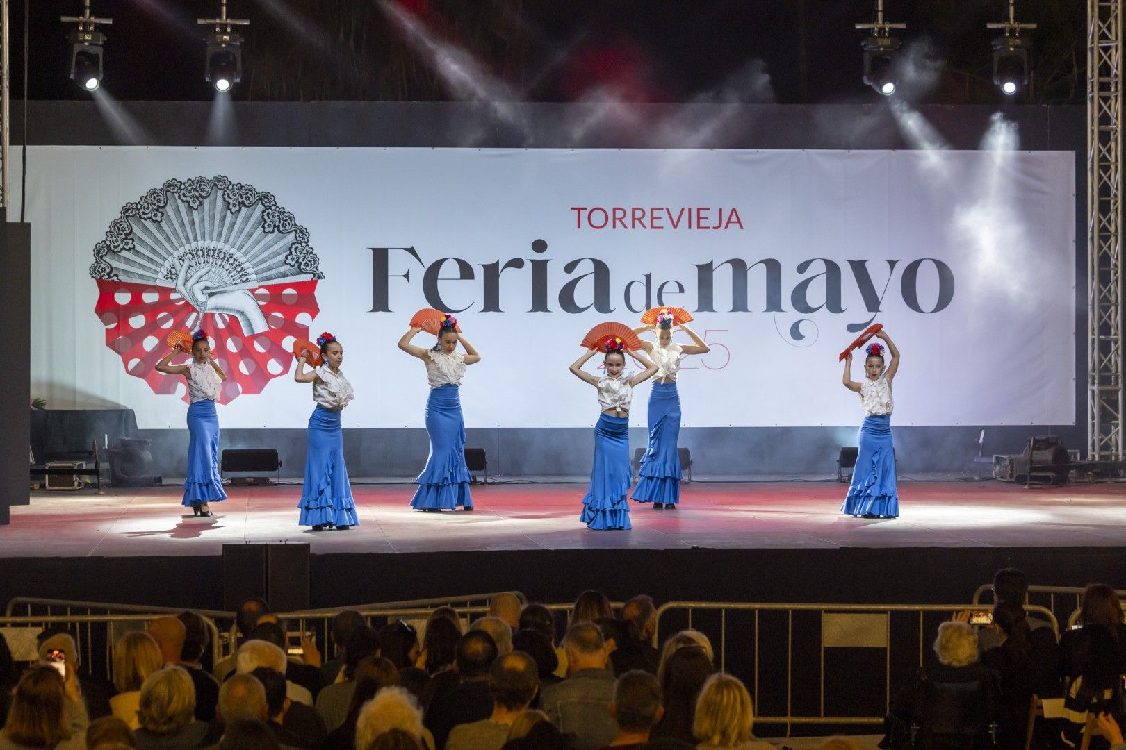 Por sevillanas en la Feria de Mayo de Torrevieja 2025