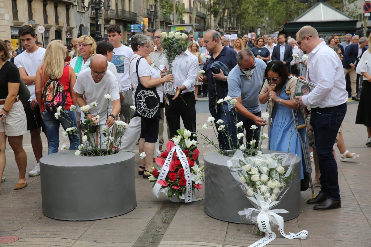 Homenaje a las víctimas del atentado del 17-A, en Barcelona