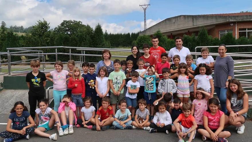 Los niños de Llanera se divierten en el campamento de verano