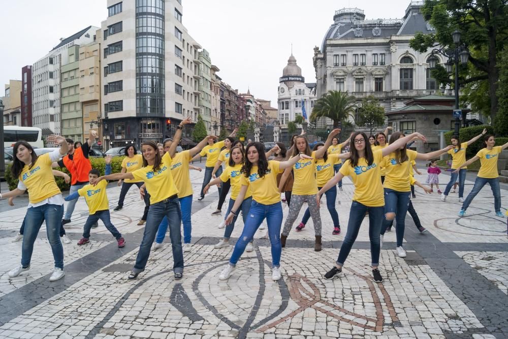 Flashmob para apoyar a la Asociación Galbán