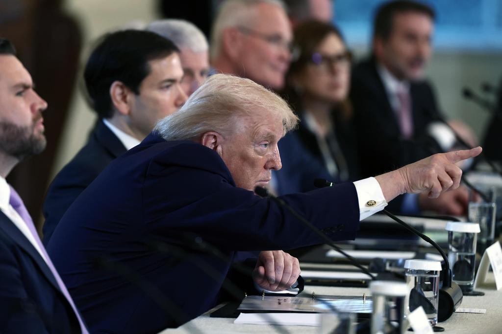 Trump insiste en sus amenazas contra Groenlandia: "Vamos a hacer algo, ya  sea por las buenas o por las malas"