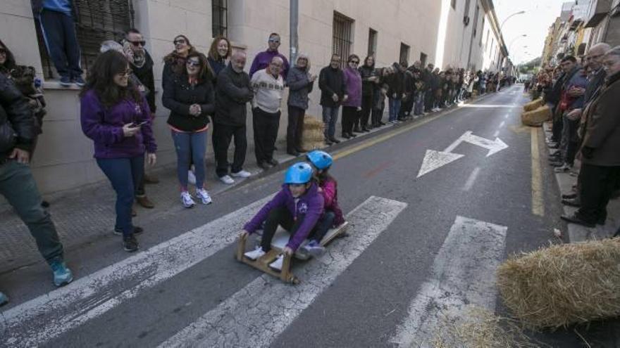 Juegos y procesión en el Porrate de San Antón