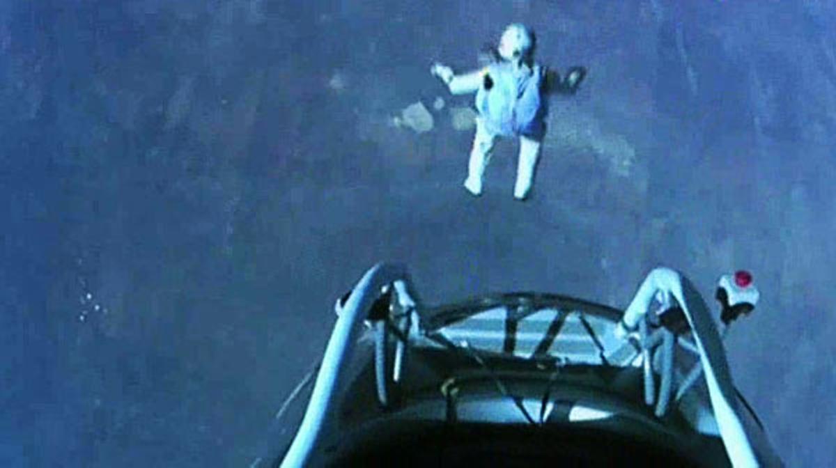 Un resum de la gesta de Felix Baumgartner, que ha saltat al buit des de 39 quilòmetres d’altura.