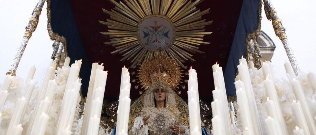 La Virgen de la Trinidad, en su paso de palio.